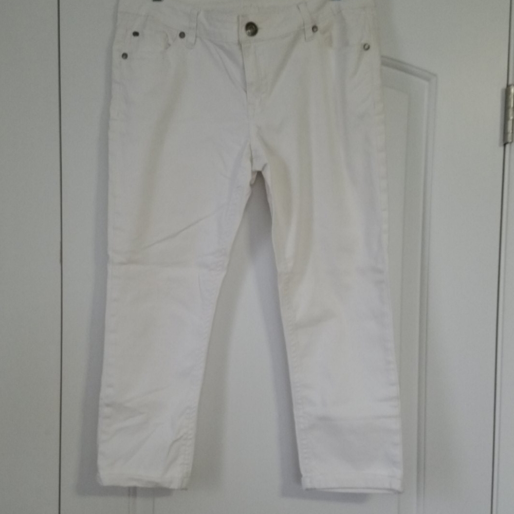 Buffalo Cropped White Pants